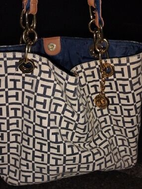 Tommy Hilfiger Navy and White Logo-Print Tote with Gold Charm